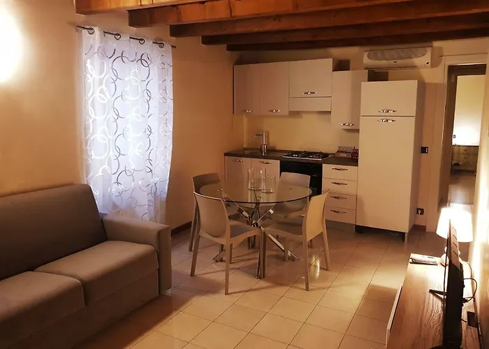 Elly\'S House